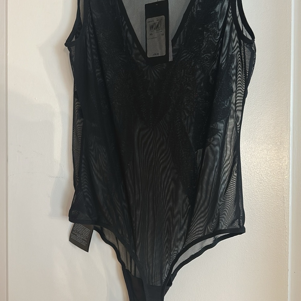 Guess Colleen Embroidered Mesh Bodysuit - XS - New with Tags - Picture 6 of 6
